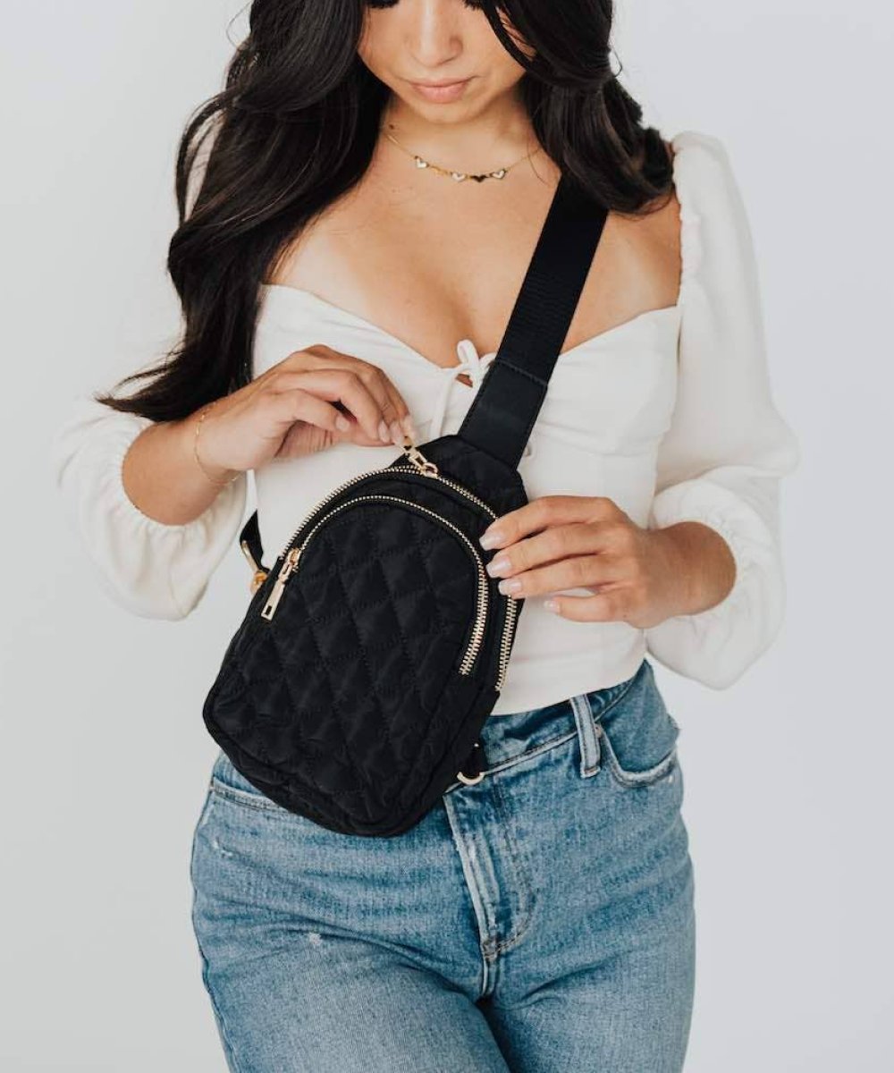 Handbags/Totes/Wristlets