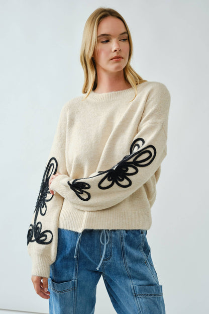 EMBROIDERED DETAIL PULLOVER SWEATER TOP