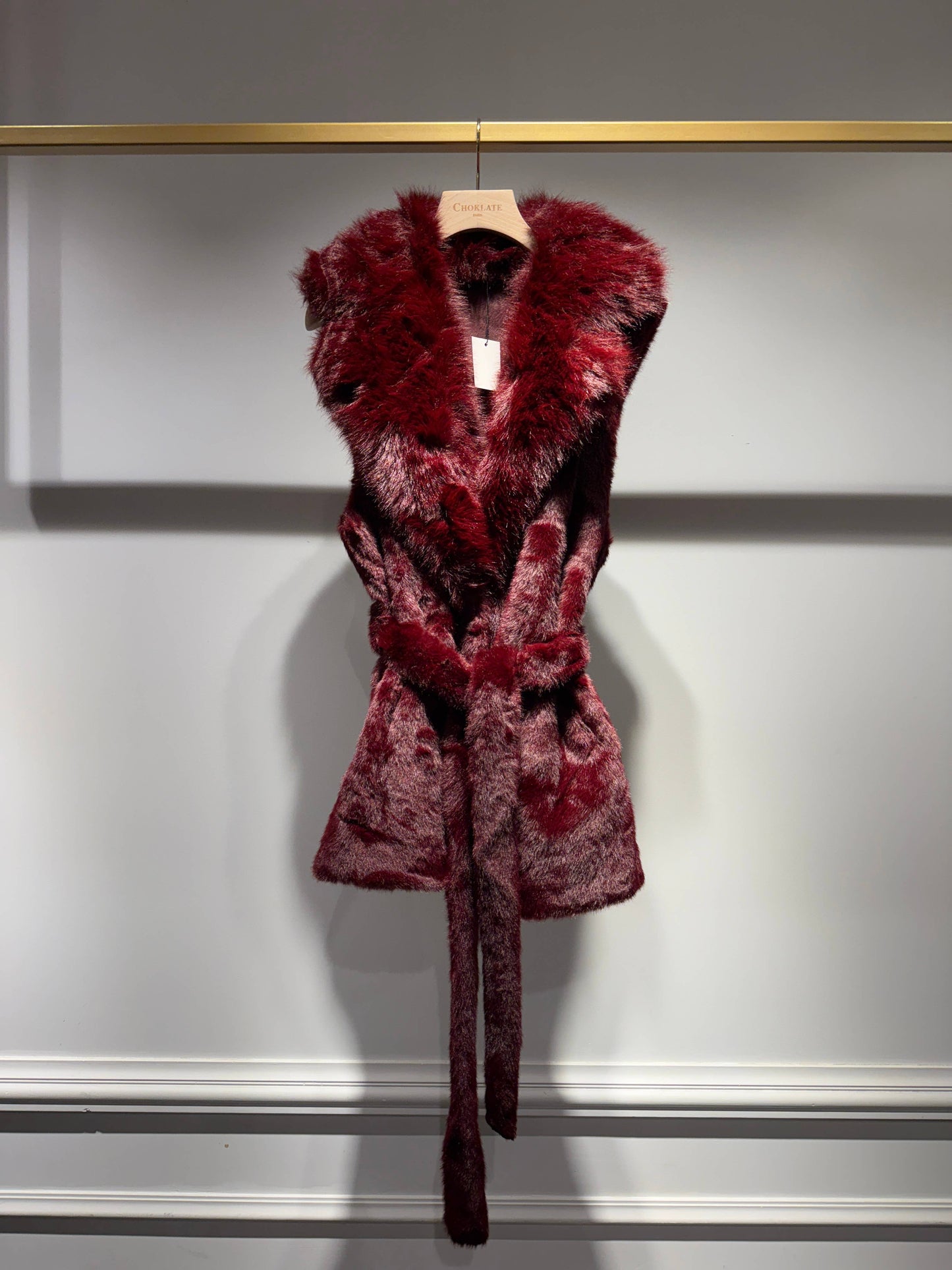 Bordeaux Sleeveless faux fur lapel collar jacket