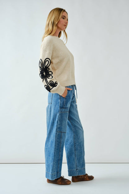 EMBROIDERED DETAIL PULLOVER SWEATER TOP