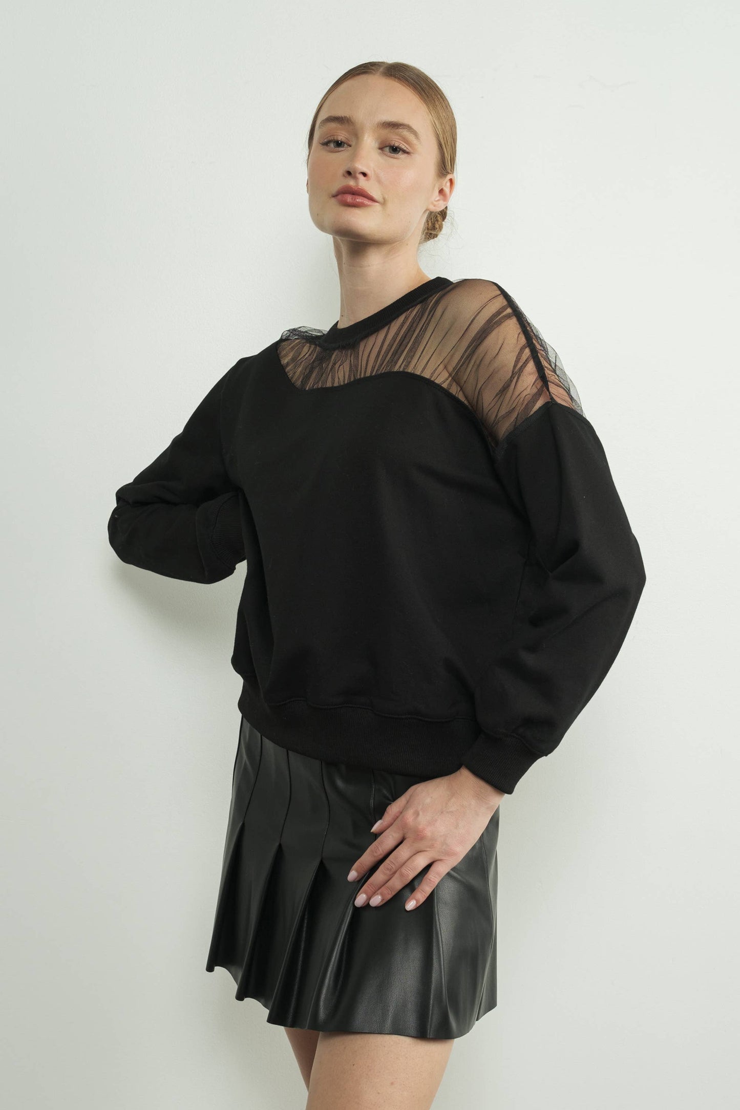 CREWNECK SWEATER W ASSYMETRICAL TULLE SHOULDER